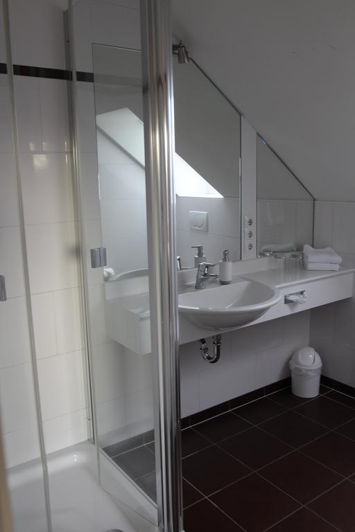 Vierlandentor Otel Hamburg Dış mekan fotoğraf