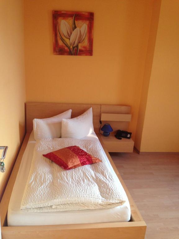 Vierlandentor Otel Hamburg Oda fotoğraf