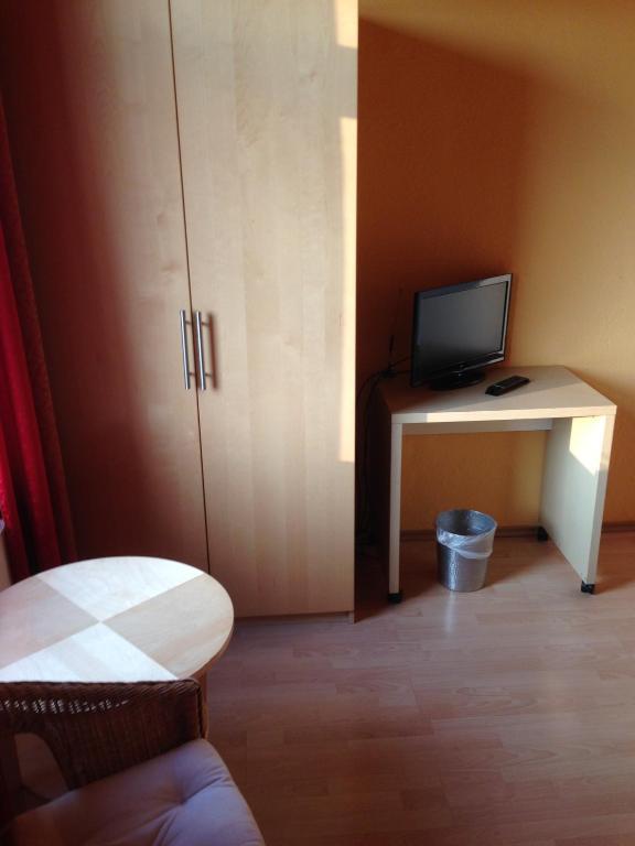 Vierlandentor Otel Hamburg Oda fotoğraf