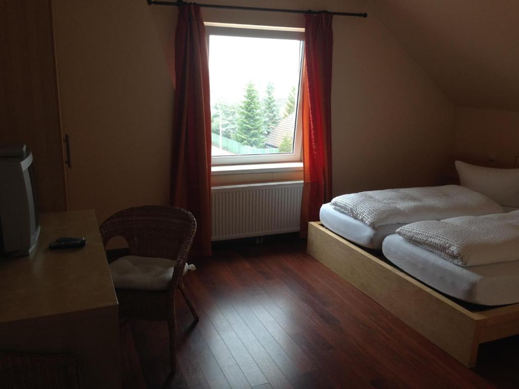 Vierlandentor Otel Hamburg Oda fotoğraf